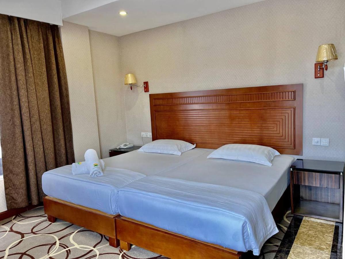 Fan Holiday Hotel Kuala Lumpur Exteriör bild