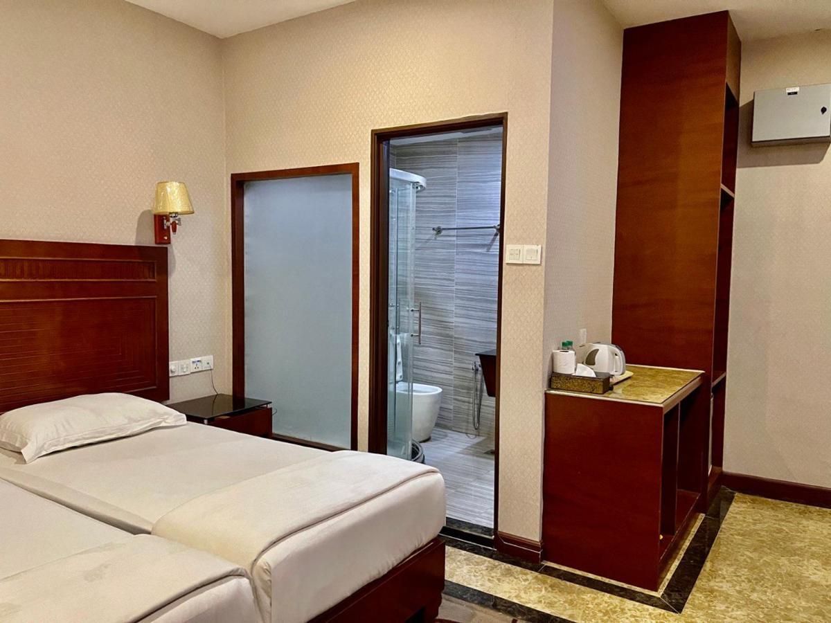 Fan Holiday Hotel Kuala Lumpur Exteriör bild
